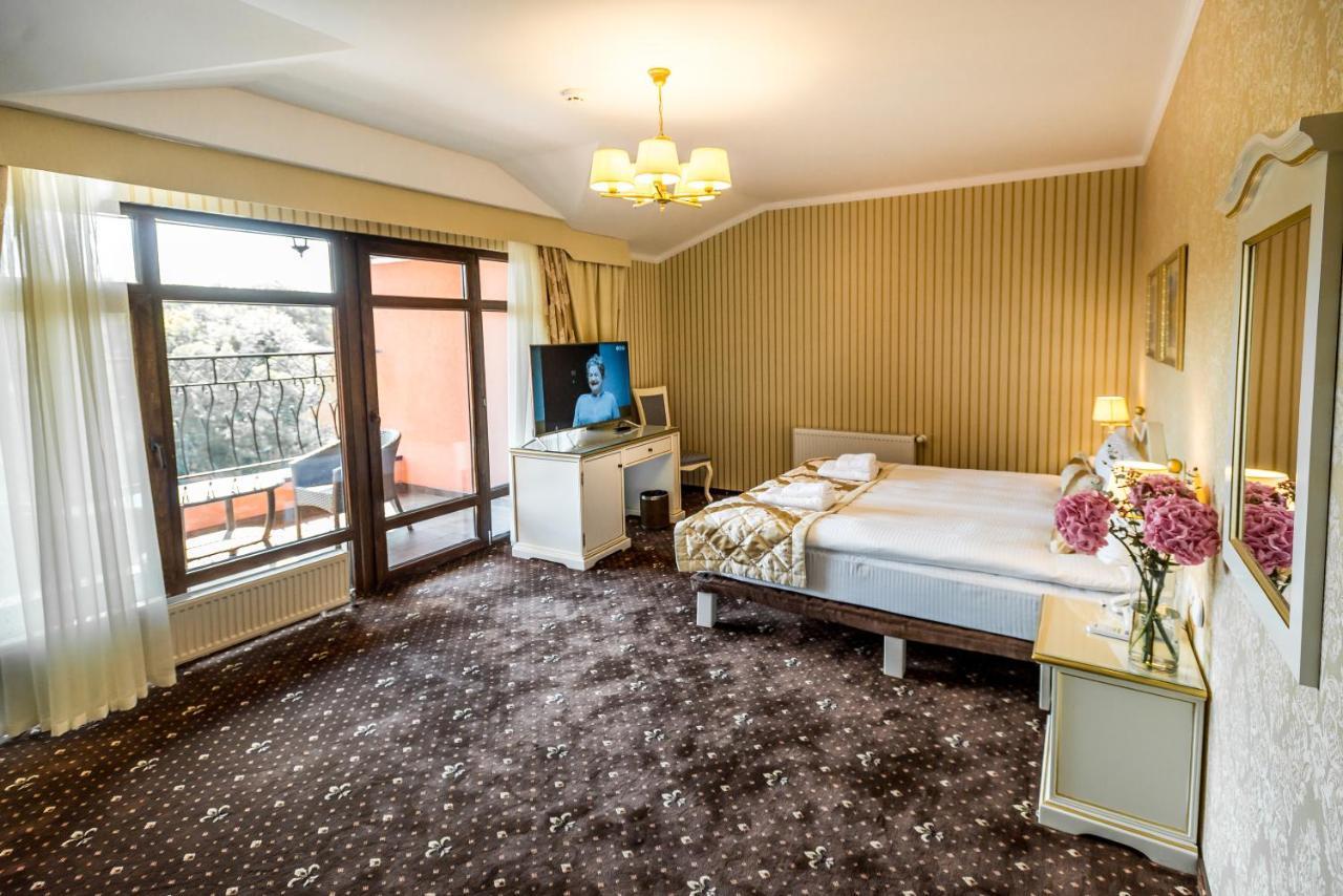 Hotel Fenix Town Vínnytsia Exterior foto