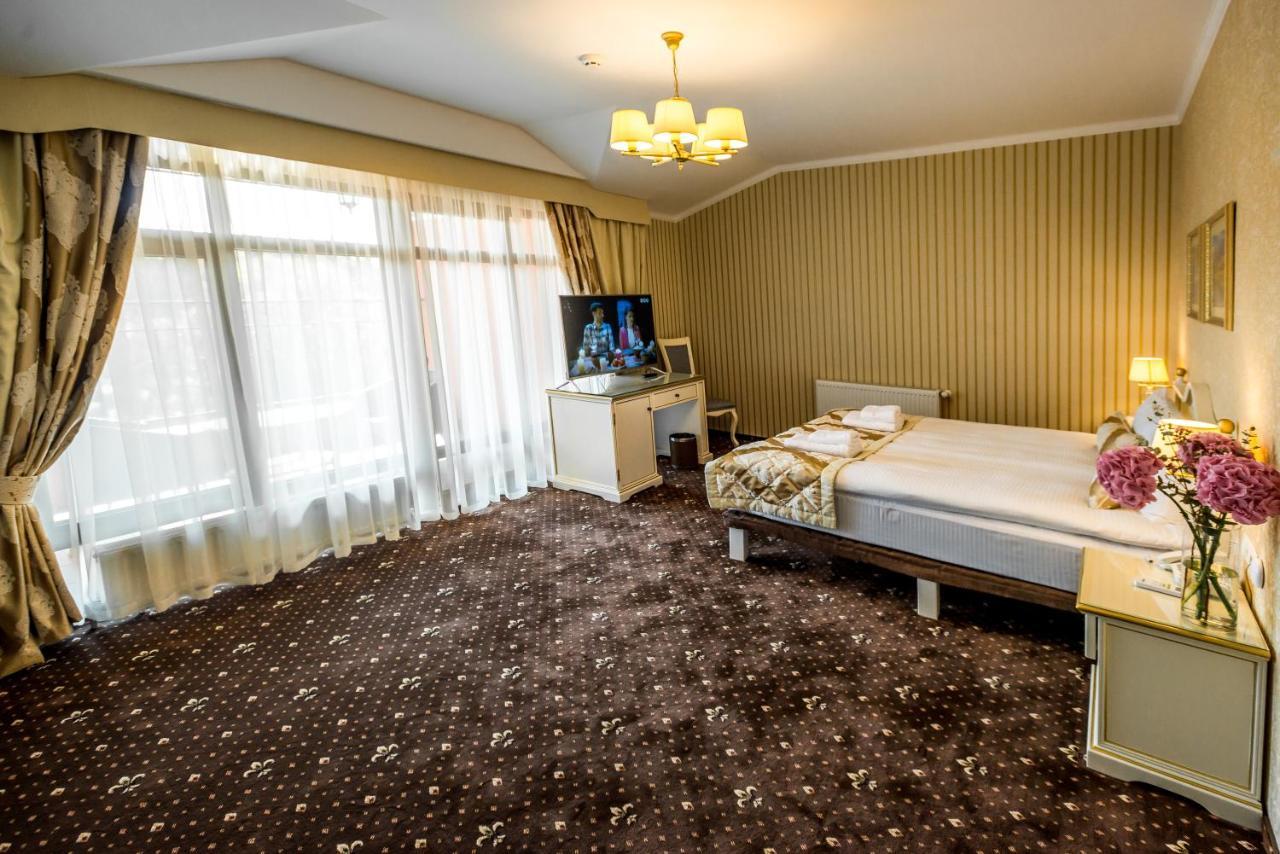 Hotel Fenix Town Vínnytsia Exterior foto