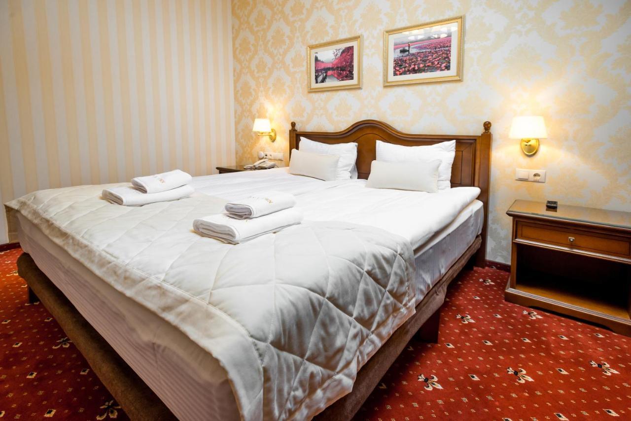Hotel Fenix Town Vínnytsia Exterior foto