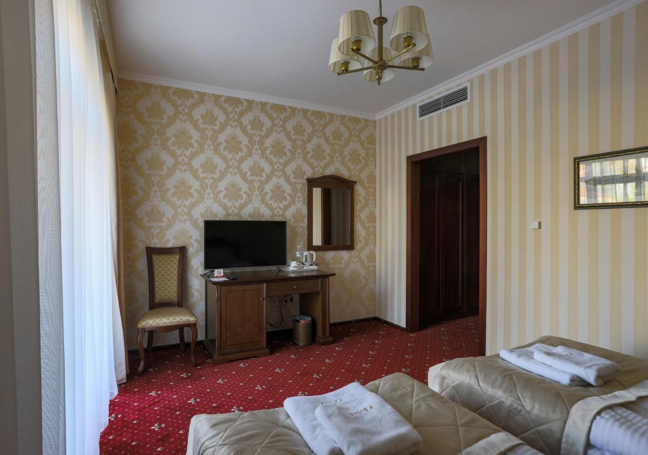 Hotel Fenix Town Vínnytsia Exterior foto
