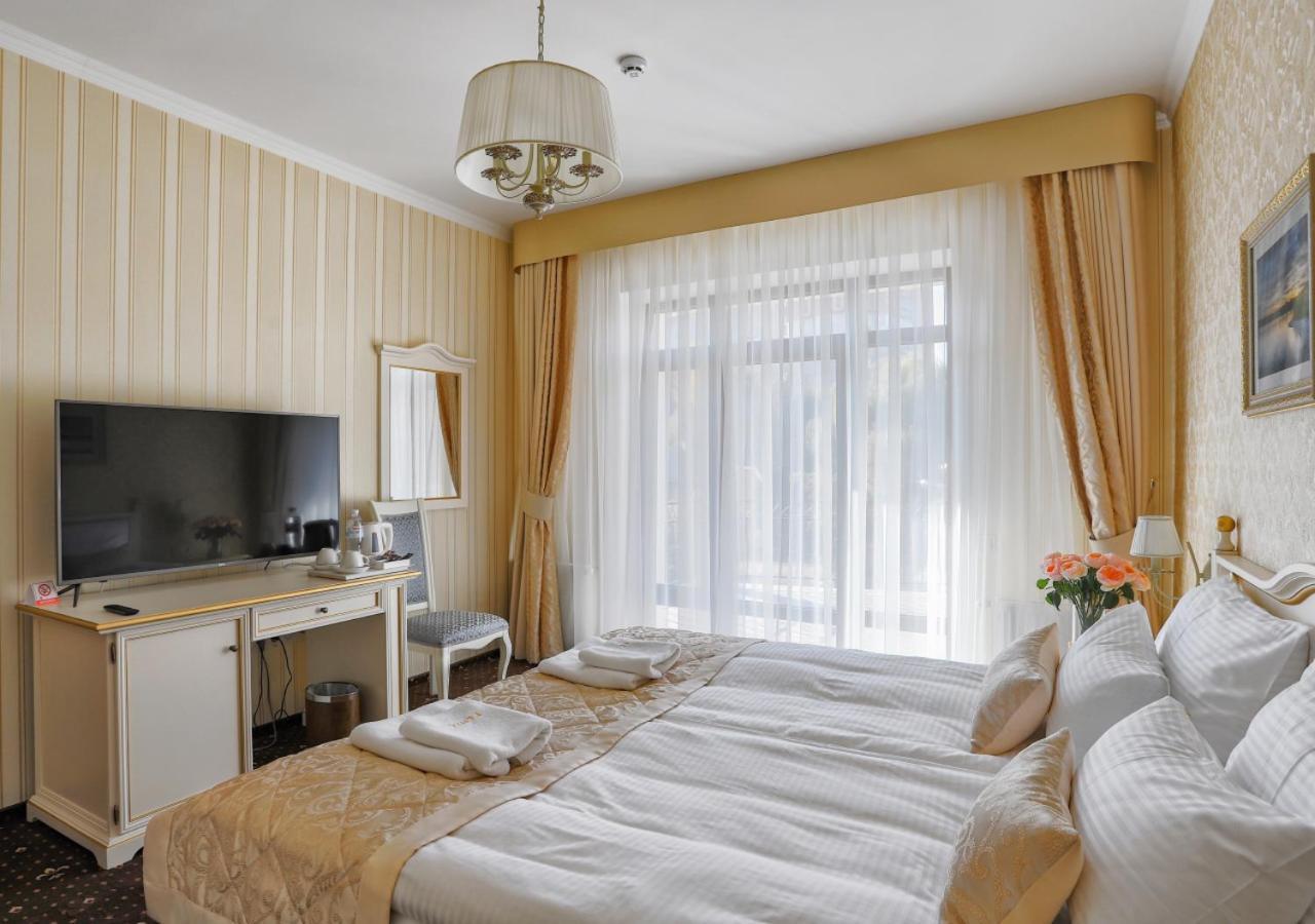 Hotel Fenix Town Vínnytsia Exterior foto