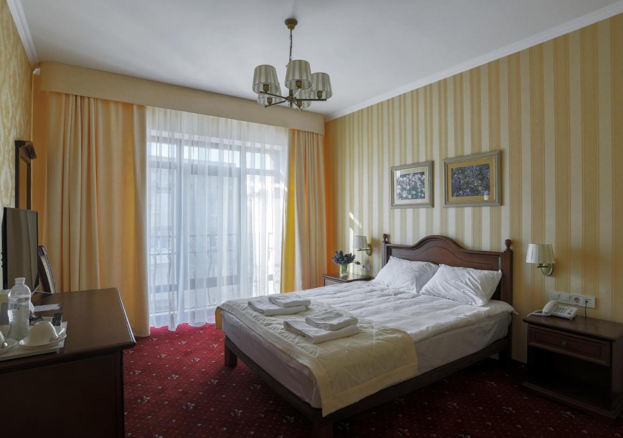 Hotel Fenix Town Vínnytsia Exterior foto