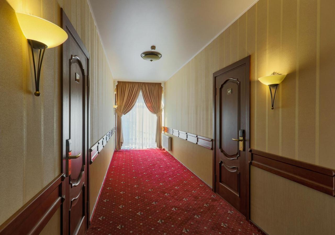 Hotel Fenix Town Vínnytsia Exterior foto